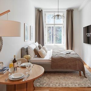 Studio met een King Size Bed